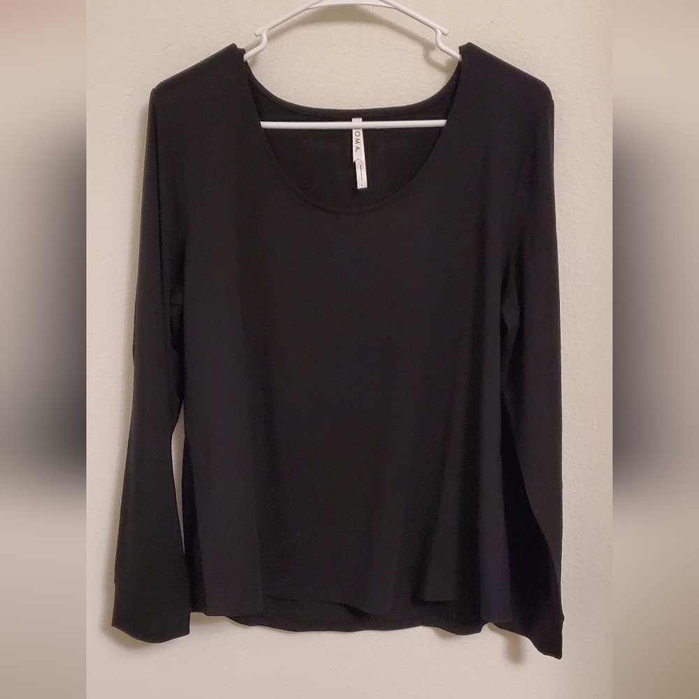 Soma Black Long-Sleeve Scoop Neck Top Size Large Closet Staple Minimalist
